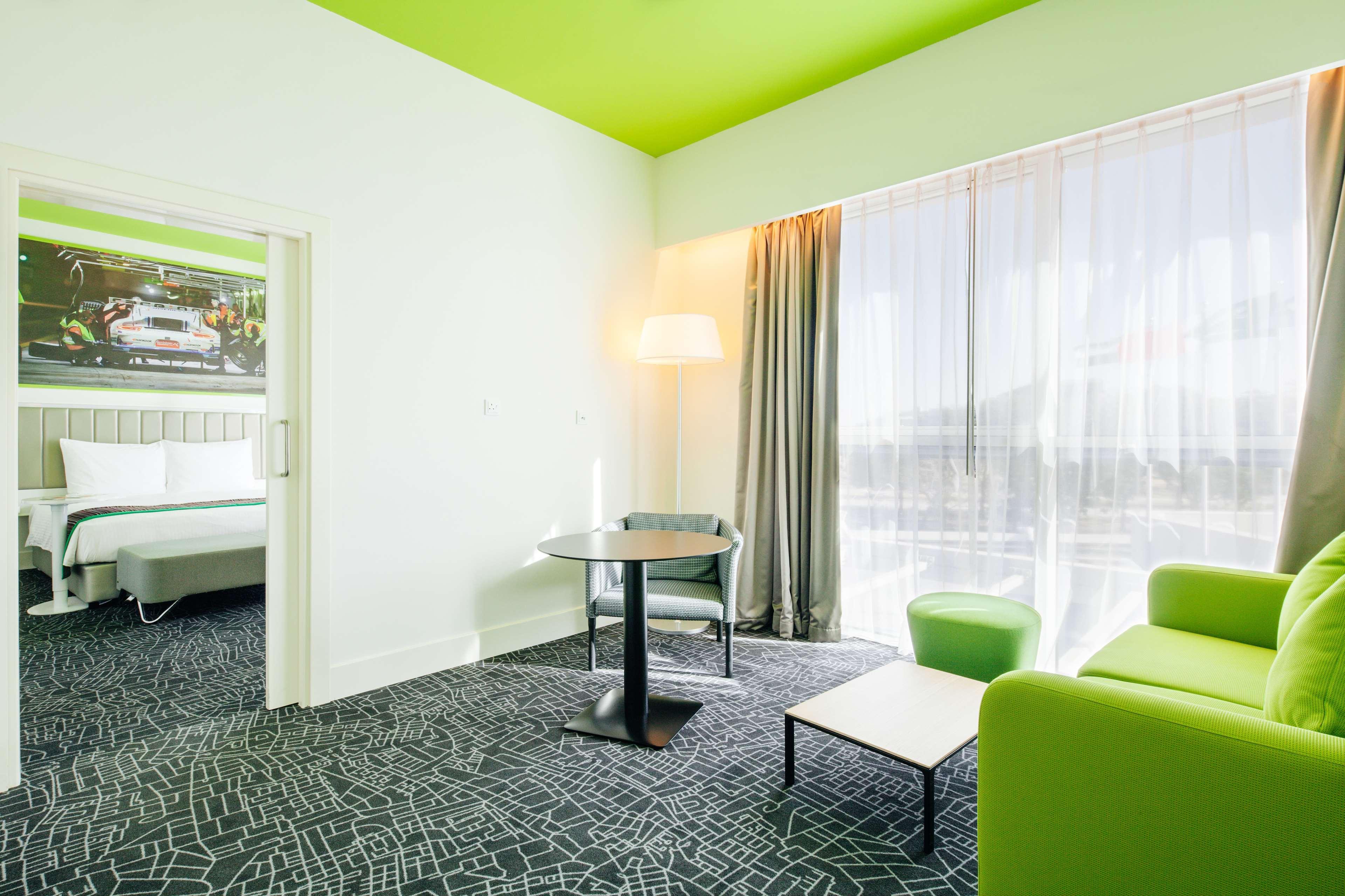 Park By Radisson Motor Отель Дубай